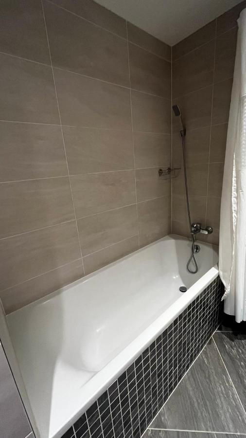 Residence Garden Tower S Balkonem, Garaz 프라하 외부 사진