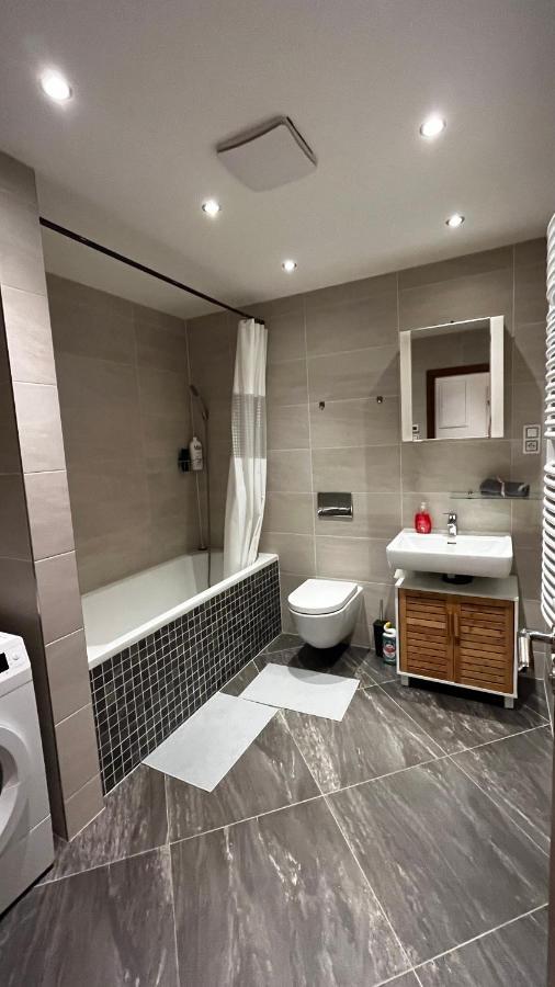 Residence Garden Tower S Balkonem, Garaz 프라하 외부 사진