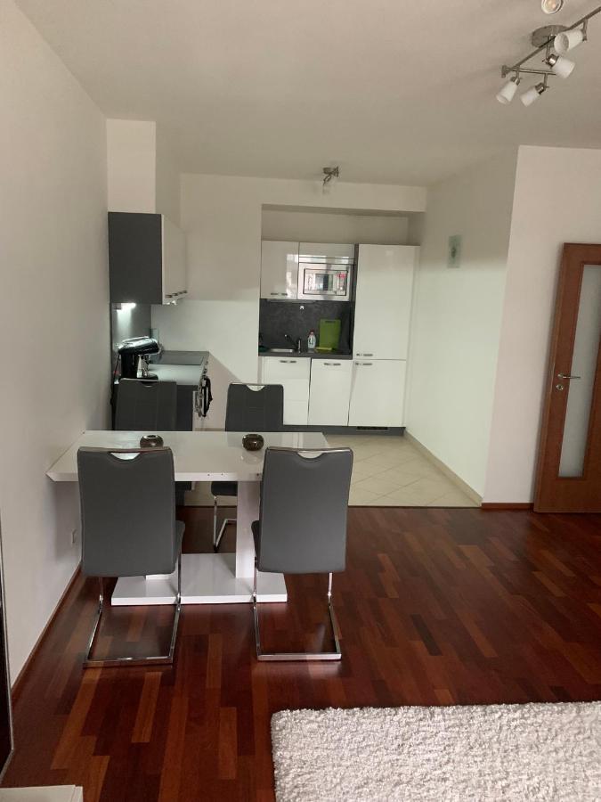 Residence Garden Tower S Balkonem, Garaz 프라하 외부 사진