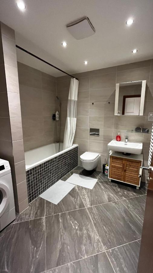 Residence Garden Tower S Balkonem, Garaz 프라하 외부 사진