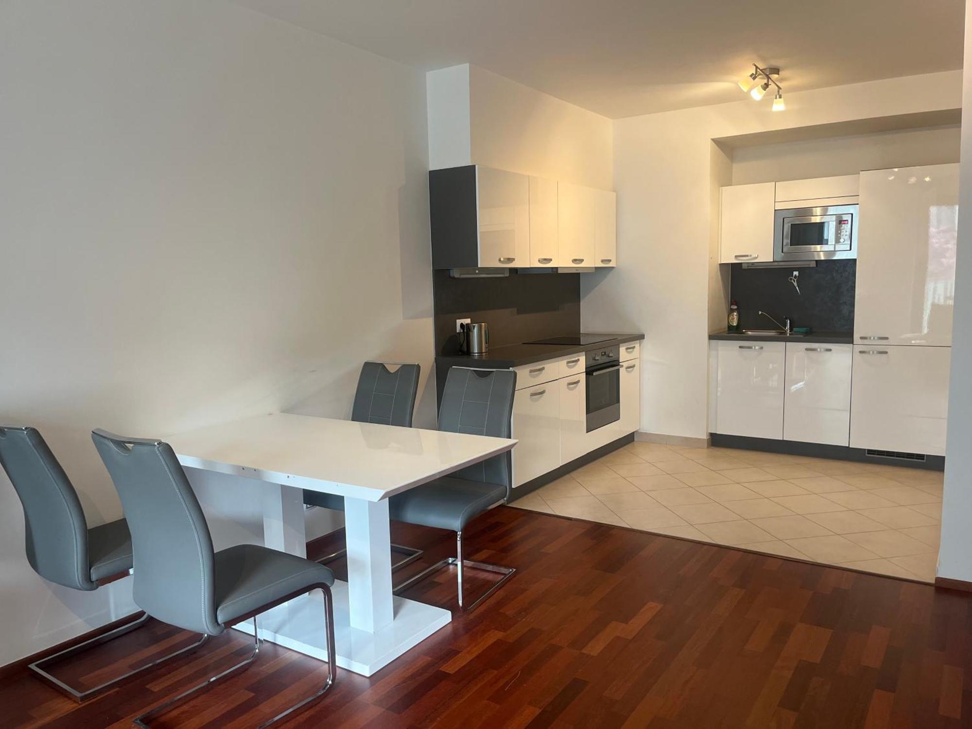 Residence Garden Tower S Balkonem, Garaz 프라하 외부 사진