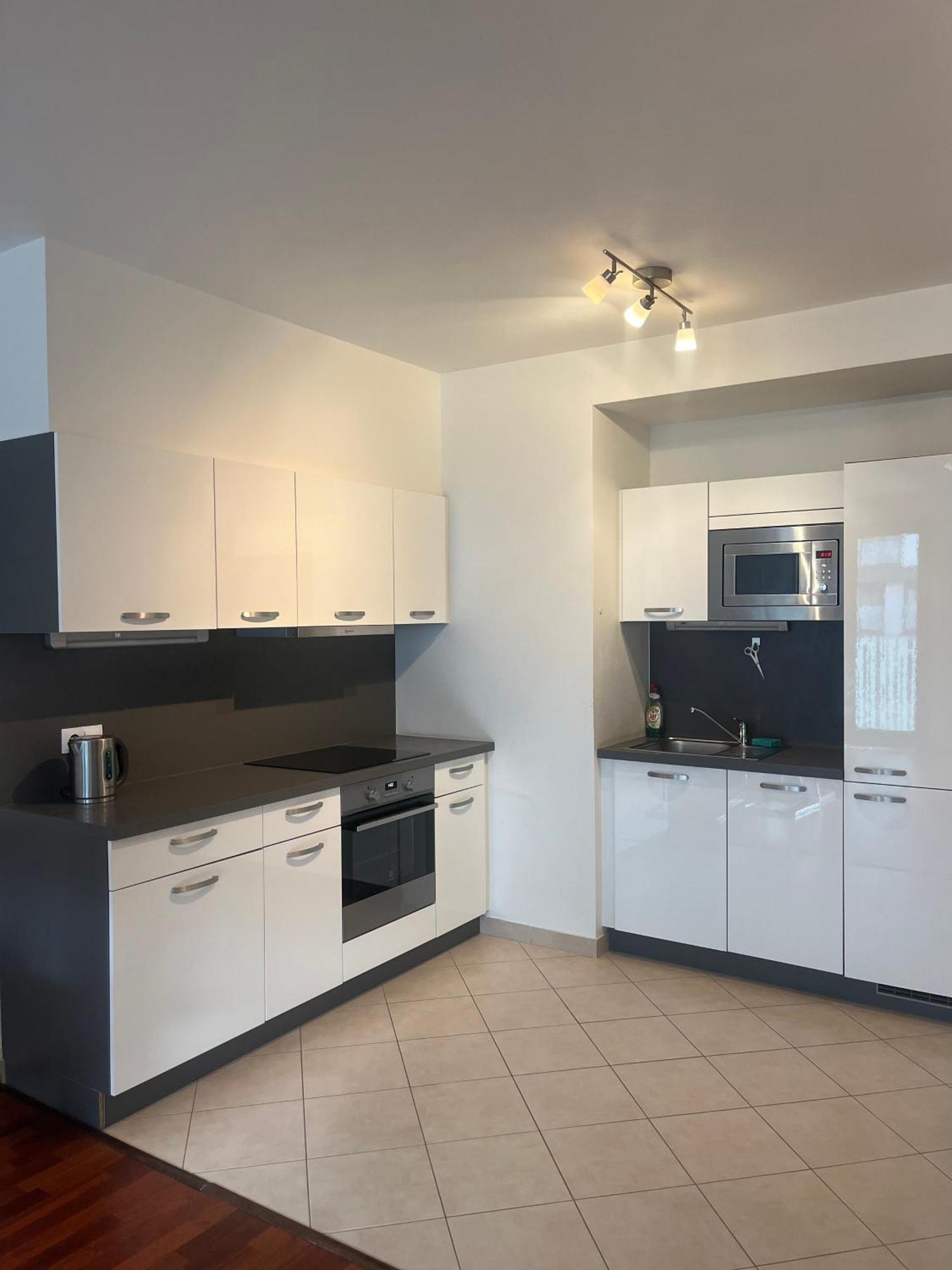 Residence Garden Tower S Balkonem, Garaz 프라하 외부 사진